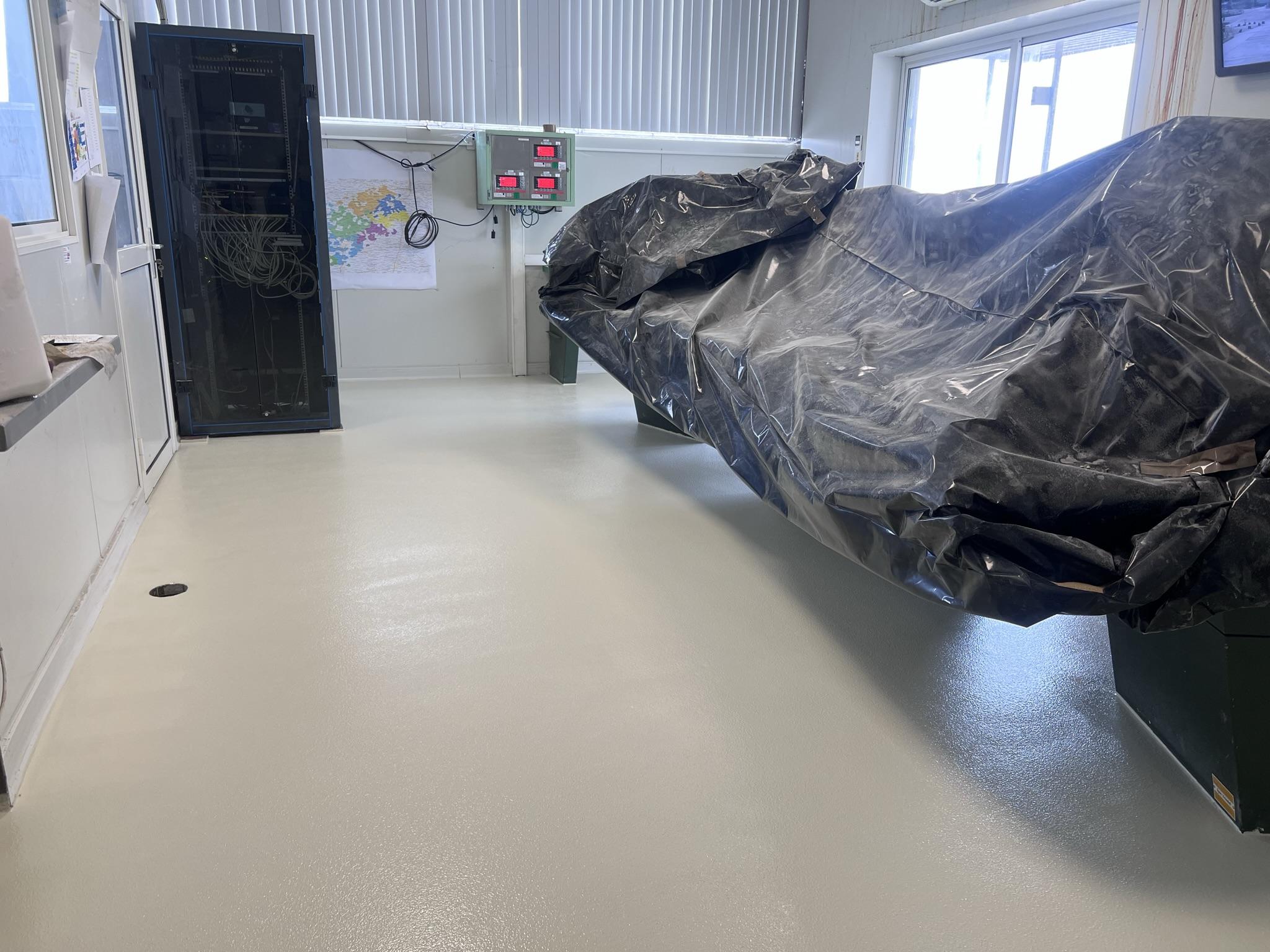 Rénovation des sols d'un labo et d'une salle de contrôle